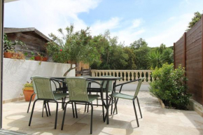GASREM - Golfe de St-Tropez - Mazet dans domaine avec piscine et tennis